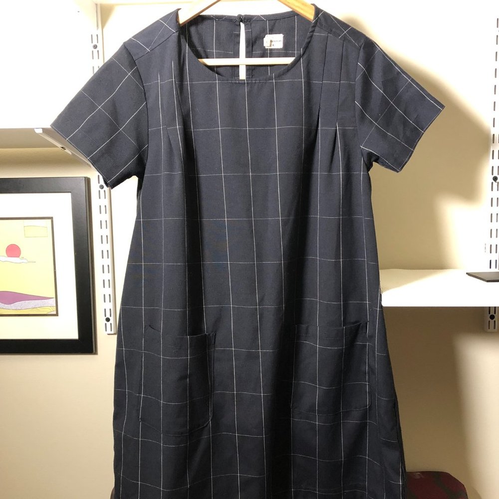 Bridge and Burn A line check short sleeve shift dress XS navy and white